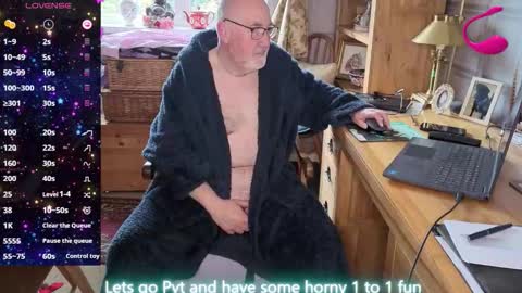 Snapshot of fellainsp8 chatting on March 2026 08:26:33 AM Adam online show from March 2026 08:26:33 AM