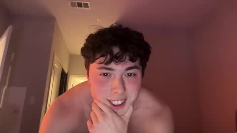 Snapshot of fellowyellow420 chatting on February 2026 06:43:02 AM fellowyellow420 online show from February 2026 06:43:02 AM