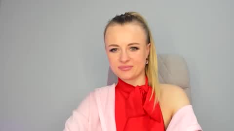 Snapshot of felorina chatting on April 2026 08:02:02 PM felorina online show from April 2026 08:02:02 PM