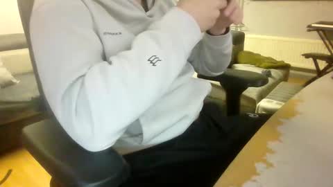 Snapshot of fem_alice_louis_dom chatting on December 2024 01:10:02 PM fem_alice_louis_dom online show from December 2024 01:10:02 PM