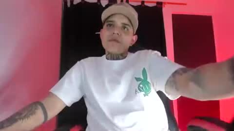 Snapshot of femboy666sixx_ chatting on December 2024 04:44:02 AM GABY666 online show from December 2024 04:44:02 AM