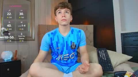 Snapshot of femboy_max chatting on September 2025 12:38:02 PM Femboy Max online show from September 2025 12:38:02 PM