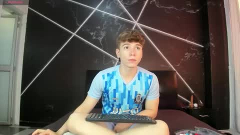 Snapshot of femboy_max chatting on November 2025 11:56:02 AM Femboy Max online show from November 2025 11:56:02 AM