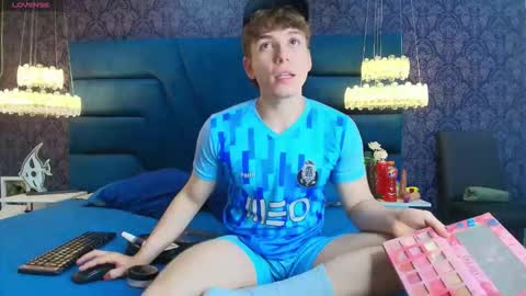 Snapshot of femboy_max chatting on January 2026 11:45:02 AM Femboy Max online show from January 2026 11:45:02 AM