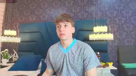 Snapshot of femboy_max chatting on January 2026 11:56:01 AM Femboy Max online show from January 2026 11:56:01 AM