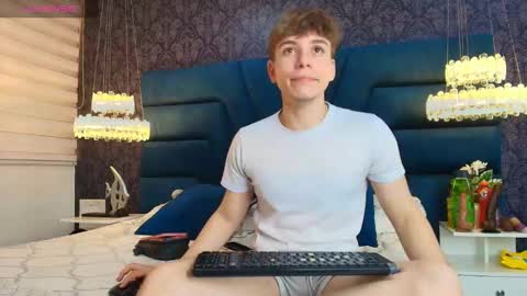 Snapshot of femboy_max chatting on January 2026 11:48:02 AM Femboy Max online show from January 2026 11:48:02 AM