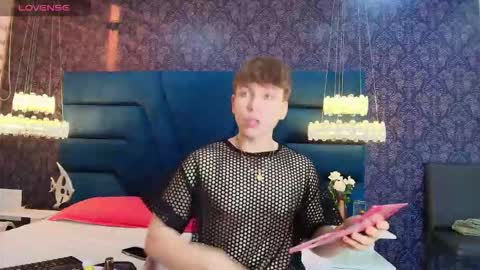 Snapshot of femboy_max chatting on January 2026 11:58:01 AM Femboy Max online show from January 2026 11:58:01 AM