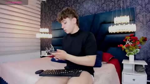 Snapshot of femboy_max chatting on February 2026 11:51:01 AM Femboy Max online show from February 2026 11:51:01 AM