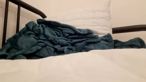 femboycute21 online show from February 2026 01:04:01 PM