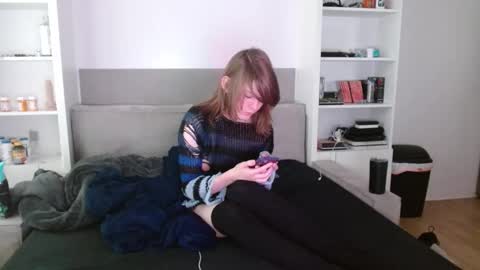 femboyflowers online show from November 2025 09:36:02 PM