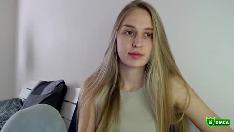 Femke online show from October 2025 11:32:02 AM