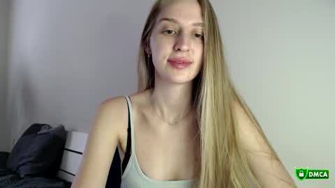 Femke online show from November 2025 12:39:02 PM