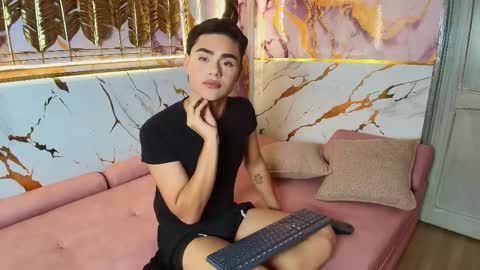 Snapshot of femnoa chatting on February 2026 11:27:01 AM Noa online show from February 2026 11:27:01 AM