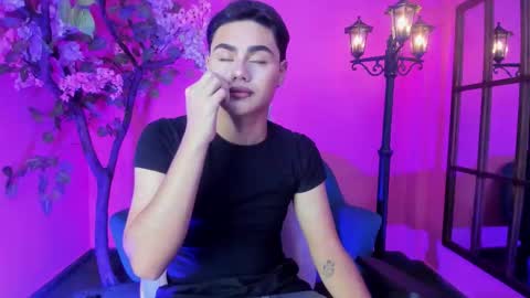 Snapshot of femnoa chatting on February 2026 11:14:02 AM Noa online show from February 2026 11:14:02 AM