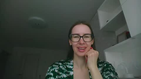 feraliss online show from April 2026 09:58:01 AM