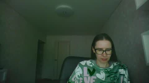 Snapshot of feraliss chatting on May 2026 10:57:02 AM feraliss online show from May 2026 10:57:02 AM