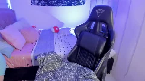 Fernanda Diaz online show from February 2025 06:04:01 AM