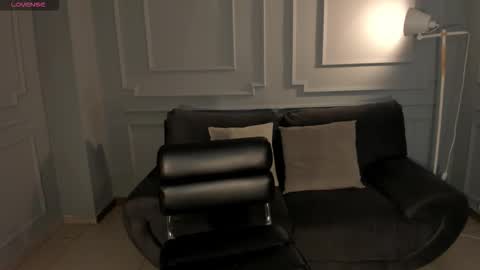 FER  online show from October 2025 02:17:02 PM