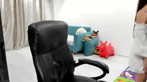 Snapshot of fetishcatalea chatting on November 2025 08:09:01 PM Catalea DM online show from November 2025 08:09:01 PM