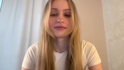 Snapshot of fflloowweerr chatting on December 2024 06:50:02 AM Lisa online show from December 2024 06:50:02 AM