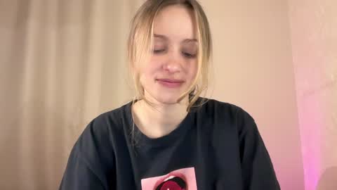 Snapshot of fflloowweerr chatting on January 2025 12:50:02 PM Lisa online show from January 2025 12:50:02 PM