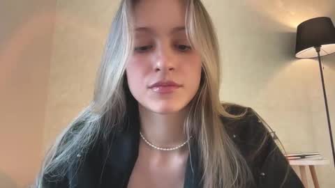 Snapshot of fflloowweerr chatting on March 2025 10:37:02 AM Lisa online show from March 2025 10:37:02 AM