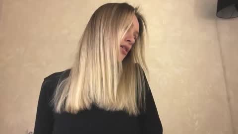 Lisa online show from December 2025 09:27:02 AM