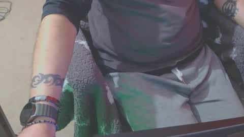 Snapshot of ffys2025 chatting on January 2026 08:47:01 PM ffys2025 online show from January 2026 08:47:01 PM