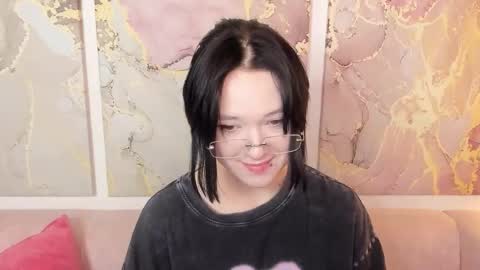 fiamoory online show from January 2026 01:41:02 AM