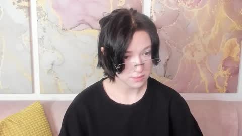 fiamoory online show from February 2026 08:36:01 AM