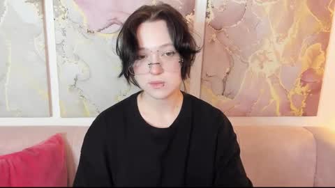 fiamoory online show from March 2026 01:33:02 AM