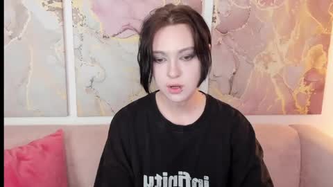 fiamoory online show from April 2026 01:29:01 AM