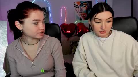 Snapshot of fibi_meow chatting on February 2026 10:18:01 AM Fibi online show from February 2026 10:18:01 AM