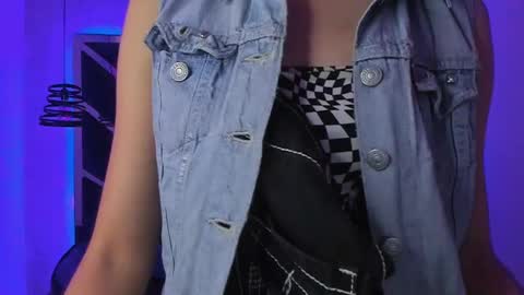 Snapshot of fieramadame chatting on January 2025 12:11:02 PM online show from January 2025 12:11:02 PM