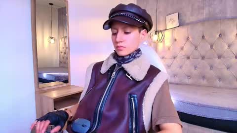 Snapshot of fieramadame chatting on October 2025 11:43:01 AM online show from October 2025 11:43:01 AM