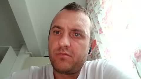 Snapshot of figonik chatting on November 2025 06:13:02 AM Nick online show from November 2025 06:13:02 AM