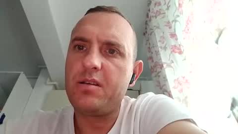 Snapshot of figonik chatting on November 2025 06:08:01 AM Nick online show from November 2025 06:08:01 AM