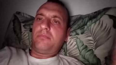 Snapshot of figonik chatting on November 2025 08:30:01 PM Nick online show from November 2025 08:30:01 PM