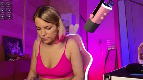Lady online show from May 2026 04:48:02 PM