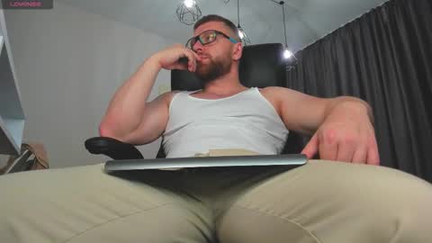 Snapshot of findomguyxxx chatting on November 2025 07:16:02 PM FindomGuyXXX online show from November 2025 07:16:02 PM