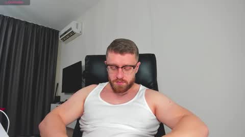 Snapshot of findomguyxxx chatting on February 2026 06:12:02 PM FindomGuyXXX online show from February 2026 06:12:02 PM