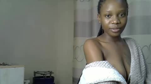 Snapshot of fine_queen12 chatting on December 2024 11:55:02 AM fine_queen12 online show from December 2024 11:55:02 AM