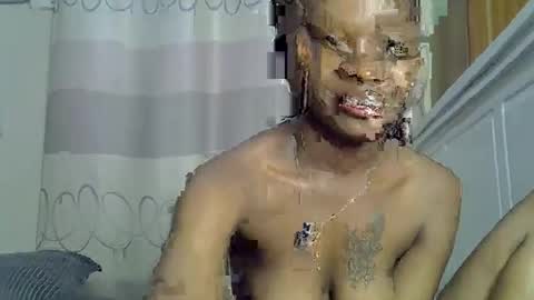 Snapshot of fine_queen12 chatting on February 2025 03:36:02 PM fine_queen12 online show from February 2025 03:36:02 PM