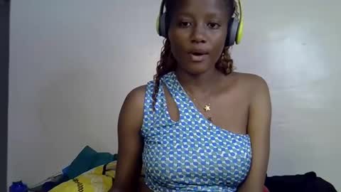 Snapshot of fine_slim chatting on December 2025 01:49:02 PM slimmie online show from December 2025 01:49:02 PM