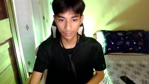 Snapshot of fineboii_rey18 chatting on September 2025 03:28:01 AM fineboii_rey18 online show from September 2025 03:28:01 AM