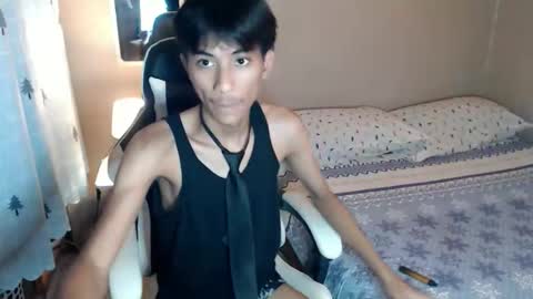 Snapshot of fineboii_rey18 chatting on October 2025 03:47:02 AM fineboii_rey18 online show from October 2025 03:47:02 AM