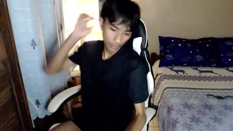 Snapshot of fineboii_rey18 chatting on October 2025 04:09:02 PM fineboii_rey18 online show from October 2025 04:09:02 PM