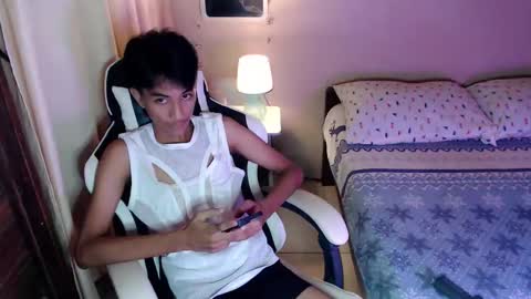 Snapshot of fineboii_rey18 chatting on December 2025 05:34:02 AM fineboii_rey18 online show from December 2025 05:34:02 AM