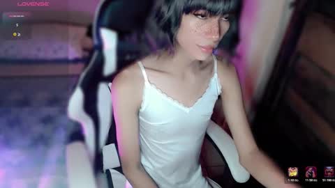 Snapshot of fineboii_rey18 chatting on February 2026 06:44:01 AM fineboii_rey18 online show from February 2026 06:44:01 AM