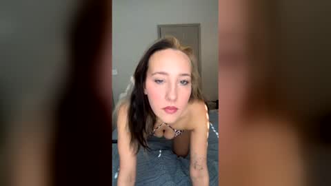 fineshytdaisy online show from January 2026 06:21:02 PM